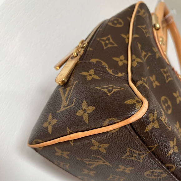 Authentic LV Monogram Manhattan GM - Picture 3 of 14